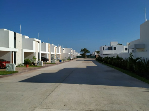 Imagen 30 de 30 de Casa En Renta En Privada Botánico, Conkal De 3 Recámaras, Pi