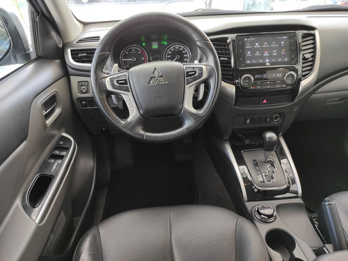 Imagem 6 de 12 de Mitsubishi L200 Triton 2.4 16v Turbo Sport Hpe-s Cd 4x4