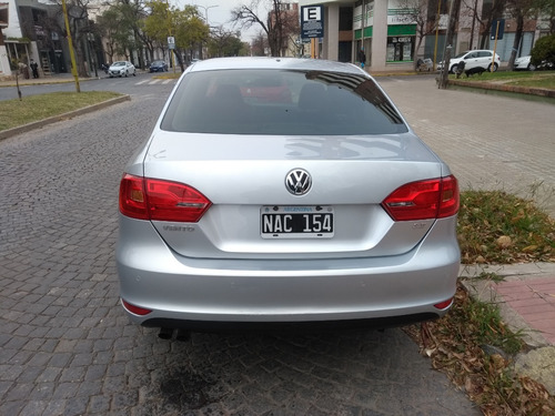 Volkswagen Vento 2.5 Luxury 2013