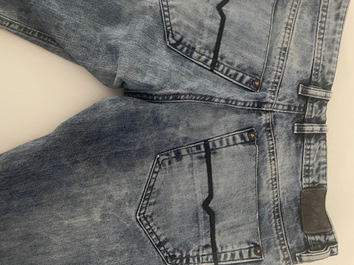 Pantalón De Jean Hombre Roto En Las Rodillas (Usado)