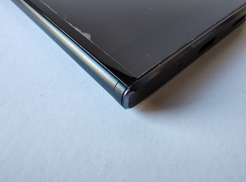 Sony Xperia Xa2 32 Gb Negro 3 Gb Ram + Auricular Bluetooth Sbh90c (Usado)