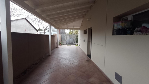 Barrio Los Dos Chinos, Funes, 4 Dormitorios, Pileta, Lote 525 M2, 197 M2 Cubiertos
