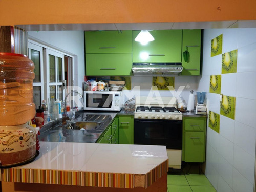 Jhs Casa En Venta En Colonia Amp. Las Águilas, Nezahualcóyotl