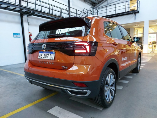 T-cross Highline Test Drive Naranja