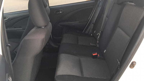 Toyota Etios Hb X 13l At