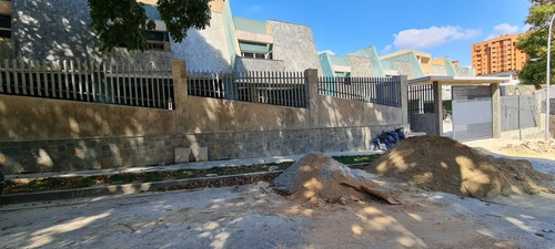 Imagen 17 de 17 de En Venta Exclusivo Townhouse En La Trigaleña Obra Blanca135541