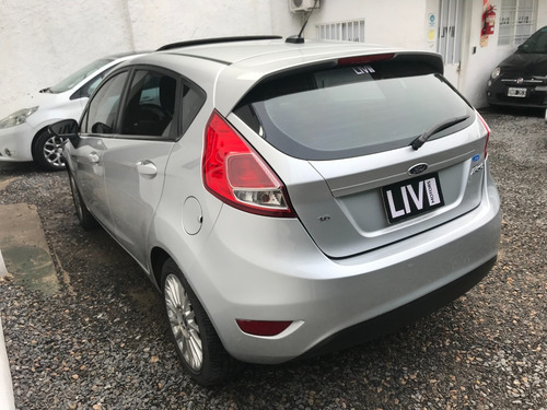 Imagen 10 de 25 de Ford Fiesta Se Plus 1.6 Año 2014 - Liv Motors