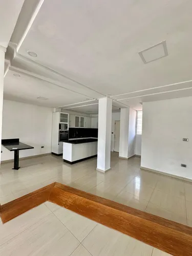 Hermosa Casa Urb Vistamar