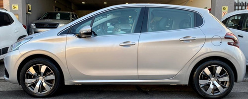 Peugeot 208 1.6 Feline
