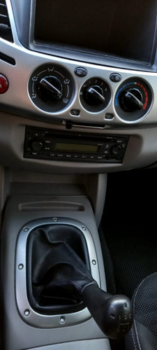 Imagem 6 de 9 de Mitsubshi L200 Triton Cd Hls 4x2 Mecanica Preta