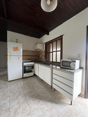 Casa De Tres Dormitorios En Roldan Pileta Jardin Amplia
