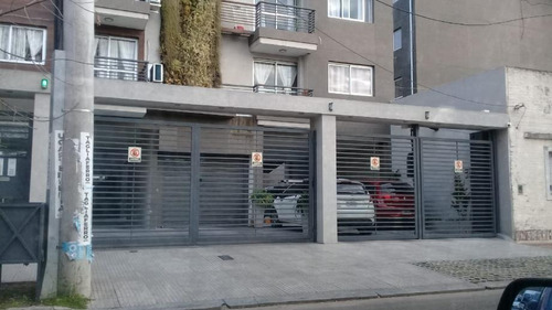 Imagen 1 de 10 de Cochera En Venta En Moron Sur