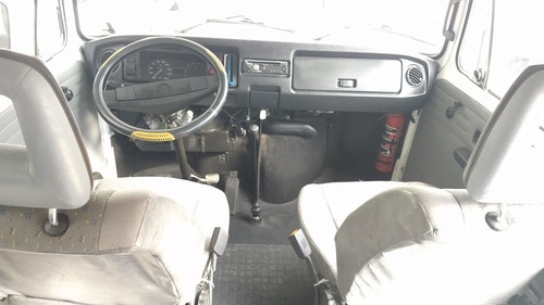 Imagen 7 de 11 de Volkswagen Combi 1.8l Pasajeros
