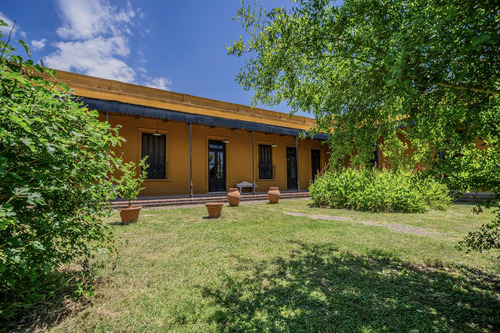 Hotel Boutique + Restaurante De Campo En Alquiler En Villa Ruiz
