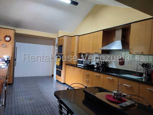 Apartamenot En Venta En El Peñon 25-10877