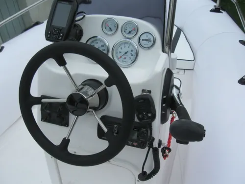 Semirrigido Kiel 5,6 Mts Con Suzuki 115 Hp 4 Tiempos Todo Ok