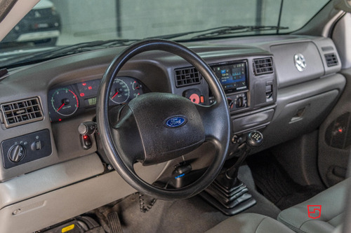 Ford F-250 3.9 Xlt 4x2 2p