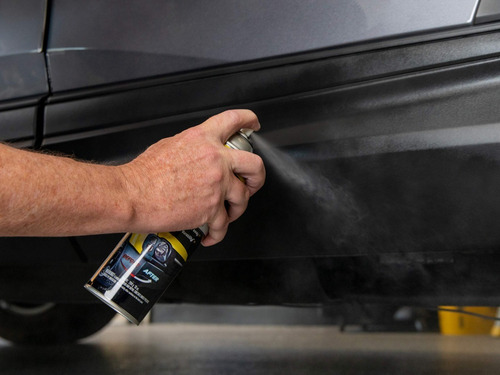 Imagen 3 de 5 de Meguiars Ultimate Black Revividor Plastico Exterior Auto