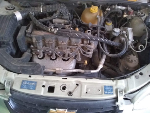 Imagen 2 de 6 de Chevrolet Corsa 1.4 Gls 2010 Con Gnc