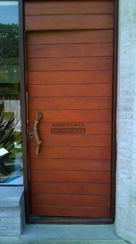 Casa En Manantiales, 3 Dormitorios *- Ref: 3539