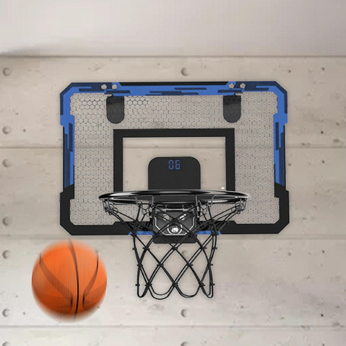 Aro De Baloncesto De La Habitación De La Puerta Con Azul
