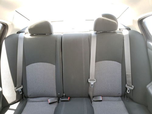 Imagen 20 de 22 de Nissan Versa 2019 1.6 Advance Mt