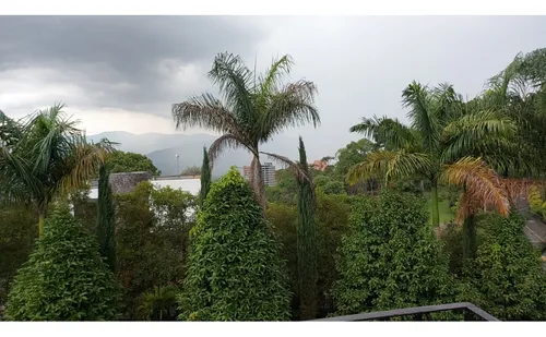 Medellin Venta De Espectacular Casa Con Diseño Y Ubicación Inmejorable