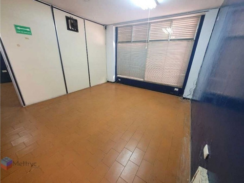 Imagen 6 de 7 de Gliomar Rodriguez Alquila Local Av Bolivar Frente Estacion Cedeño Aa-5666160 04120331465/04244703930 Mettryc