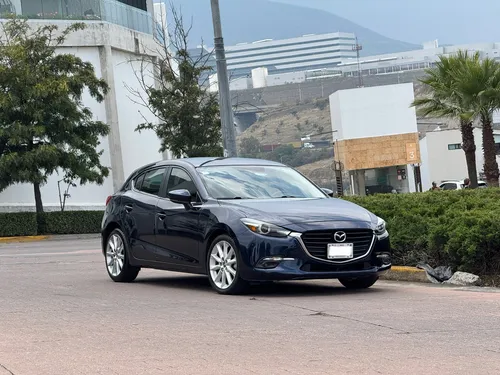 Mazda 3 Hatchback Grand Touring