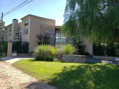 Imagen 2 de 12 de Departamento En Venta De 2 Ambientes Con Jardin Propio En Condominio Aguaribay, Del Viso, Pilar