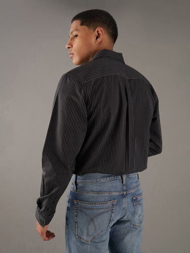 Camisa Negra Con Rayas Verticales Calvin Klein Hombre