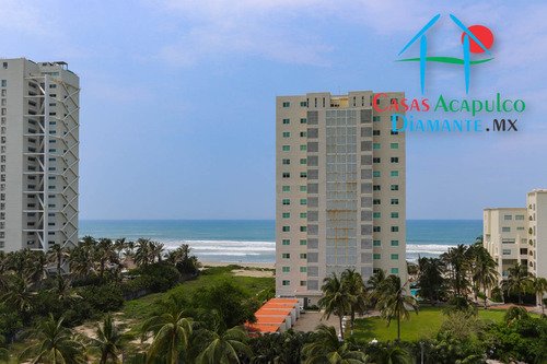 Cad Lobayan 303. Terraza Con Vista Parcial Al Mar