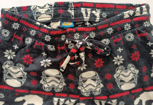 Pijama Star Wars Hombre Small/medium Oficial Con Forro Polar (Usado)