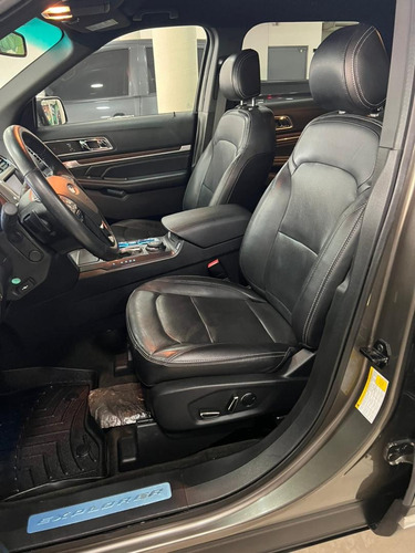 Imagen 8 de 12 de Ford Explorer Limited 4x4