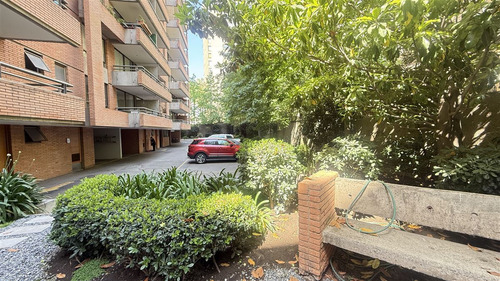 Departamento En Venta De 2 Dorm. Metro Escuela Militar
