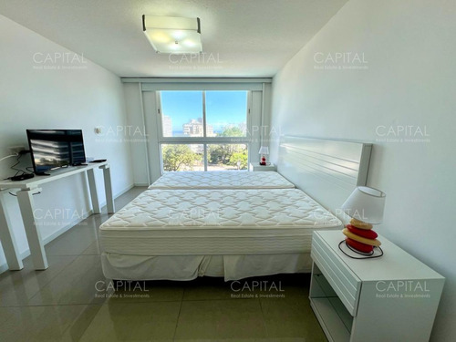 Apartamento De Un Dormitorio En Venta, Torre One Punta Del Este.