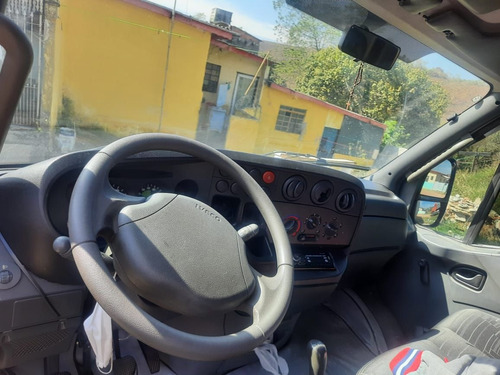 Imagem 4 de 8 de Iveco 35s14