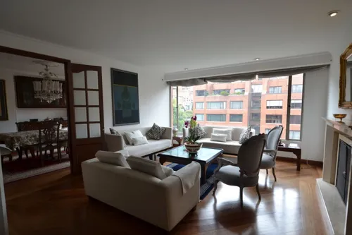 Apartamento En Venta En El Nogal. Cod V12046
