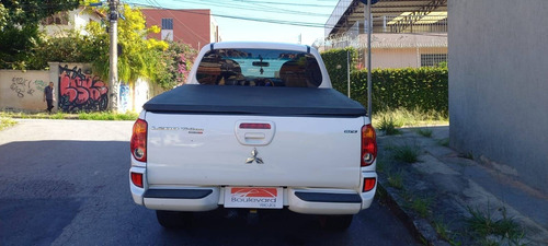 Imagem 6 de 10 de Mitsubishi L200 Triton 3.5 Hpe 4x4 Cd V6 24v Flex 4p
