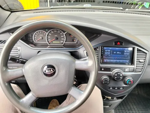 Kia Carens 2.0 Lx
