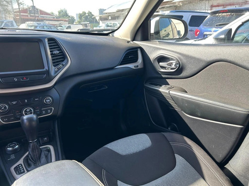 Jeep Cherokee LONGITUD 4X4 2.4