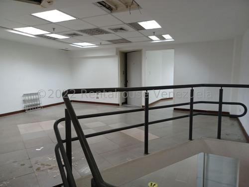 Imagen 10 de 15 de Local De 134m2 En Alquiler En El C.c. Galerias Ávila En San Bernardino / Carolina Garayburu 04123188826 / 23-11768