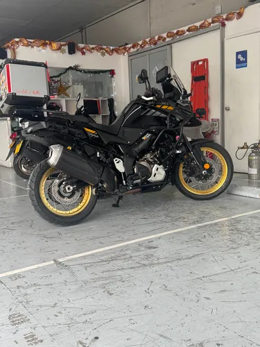 Vstrom 1050xt Negra ( Edición Limitada)