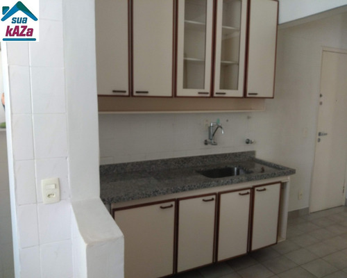 Imagem 10 de 26 de Lindo Apartamento, Conservado Com Amplos Comodos Em Excelente Localização. - Ap00756 - 69471701