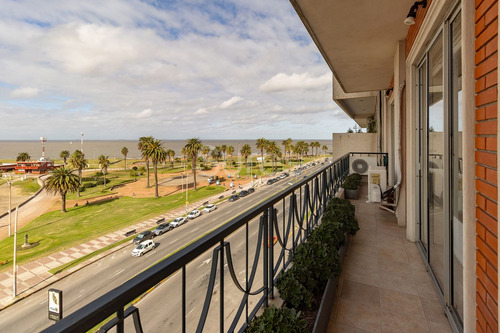Alquiler De Apartamento En 3 Dormitorios, Punta Carretas, Montevideo (ref: Srs-12002)