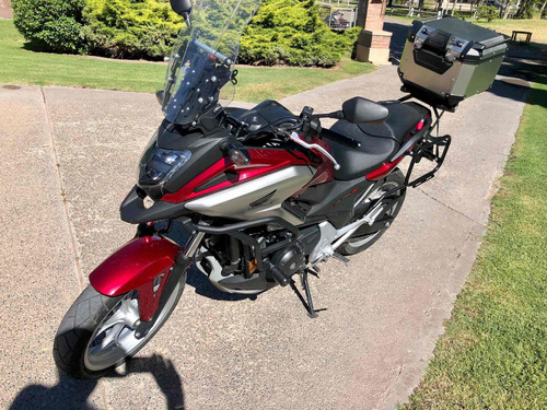 Imagen 4 de 10 de Vendo Honda Nc 750 X Modelo 2020 Con Accesorios, Impecable