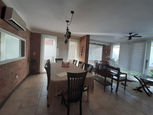 Imagen 4 de 16 de Marol Rentahouse Vende Casa En La Viña Valencia 22-10248