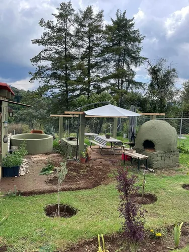 Casa Campestre Con Huerto Y Vistas Boscosas