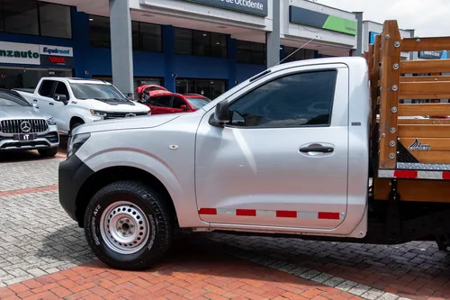 Nissan Frontier Estacas 2.5 Mt 4x2