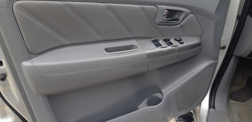 Imagem 9 de 15 de Toyota Hillux Cd 4x4 Srv 2010 Completa Automática